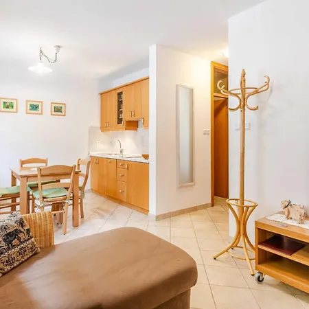 Lägenhet Apartma Miranda