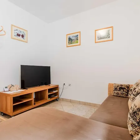 Apartma Miranda * لوغ بود مانغارتوم