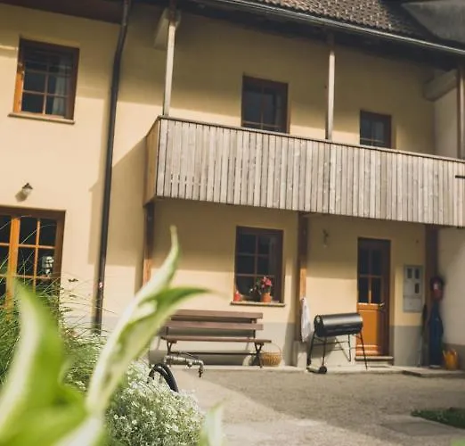 Apartma Miranda Appartamento Log pod Mangartom