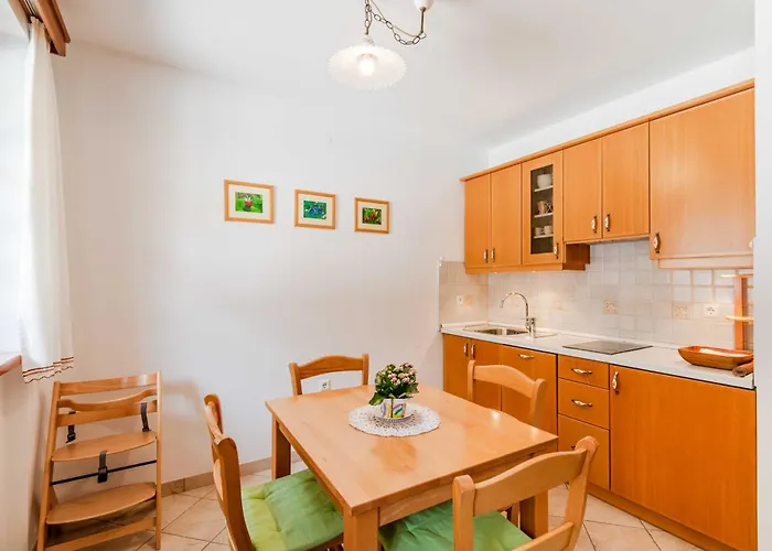 Apartma Miranda لوغ بود مانغارتوم